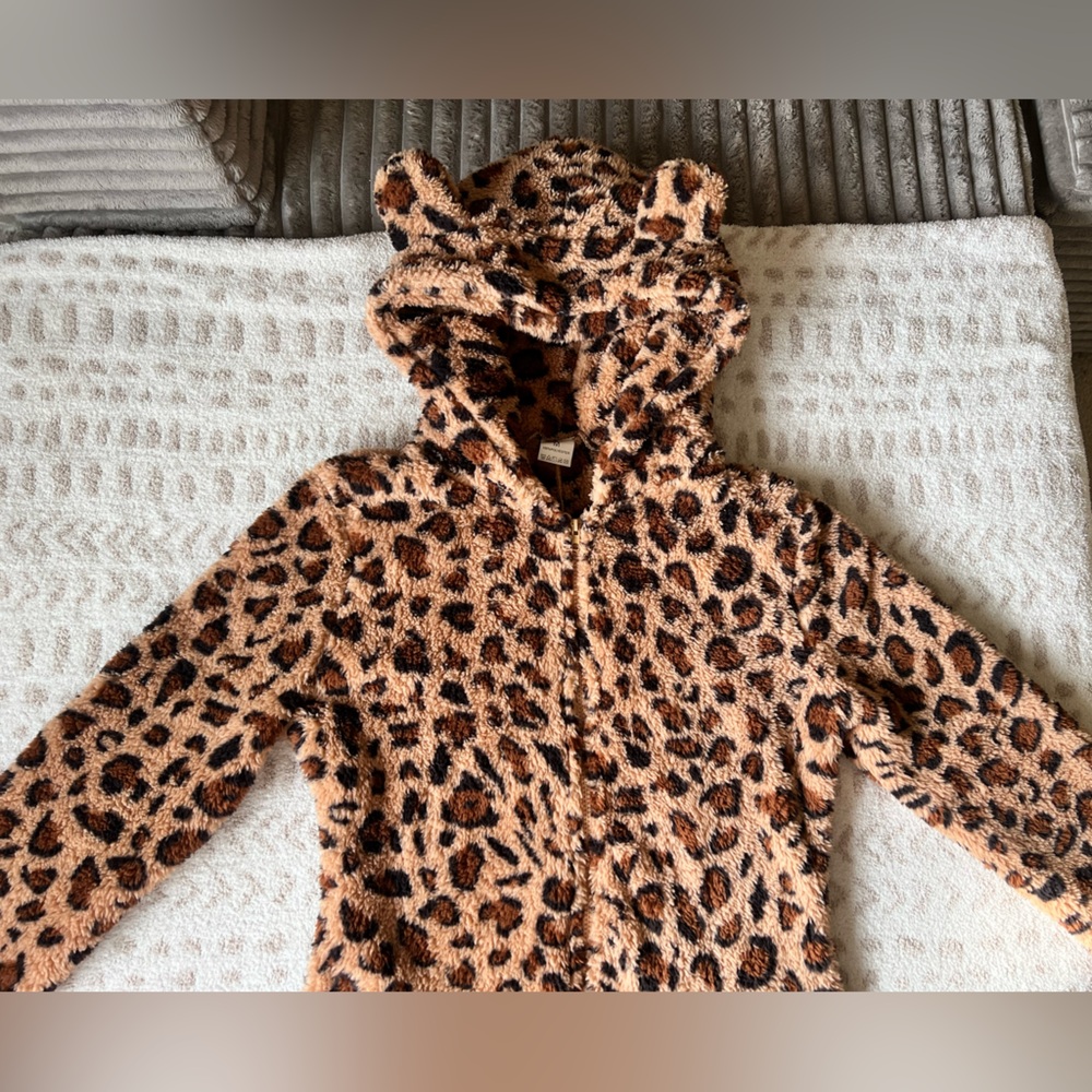 Leopard Print Fleece Romper - Picture 2 of 4